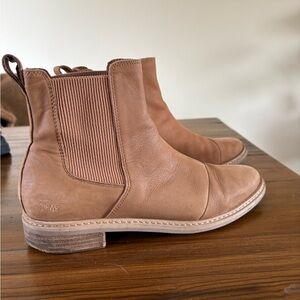 Toms Women's Tan Leather Ankle Boots